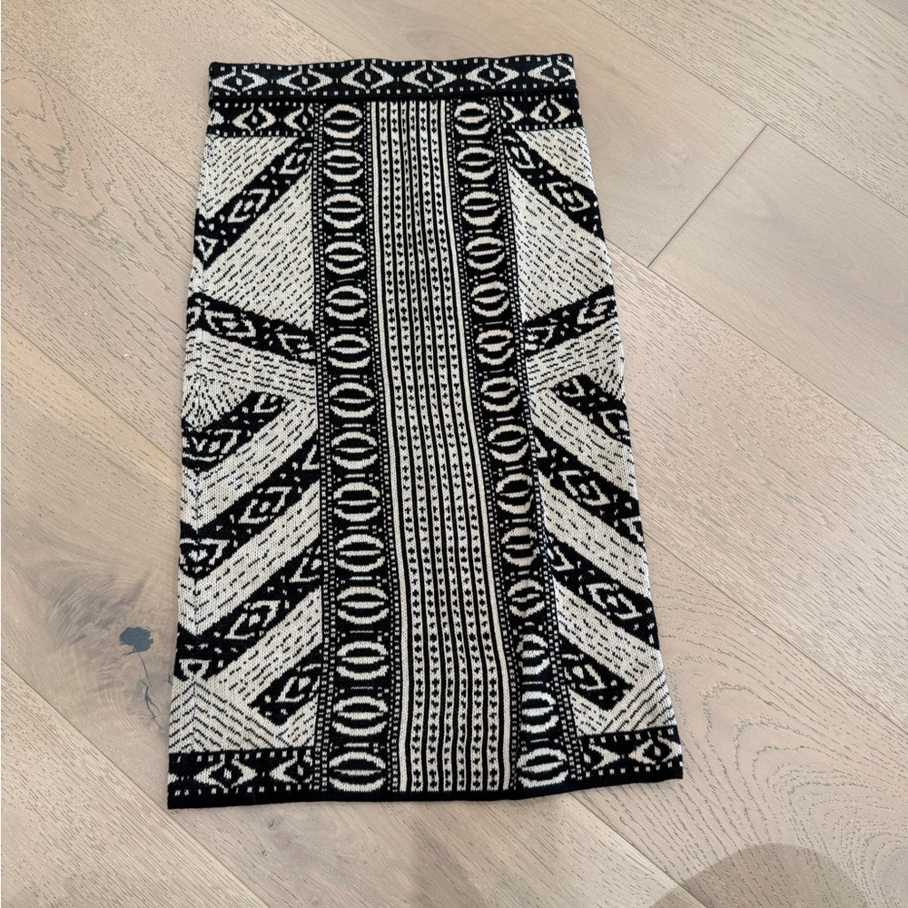 Phanuel Monochrome Textured Fabric